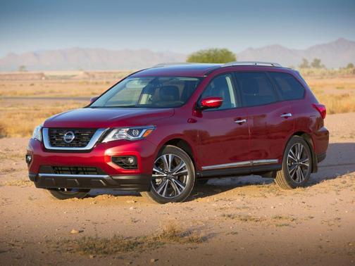 Magnetic Black 2018 Nissan Pathfinder Platinum