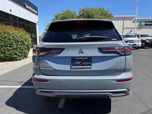 Moonstone 2026 Mitsubishi Outlander SE