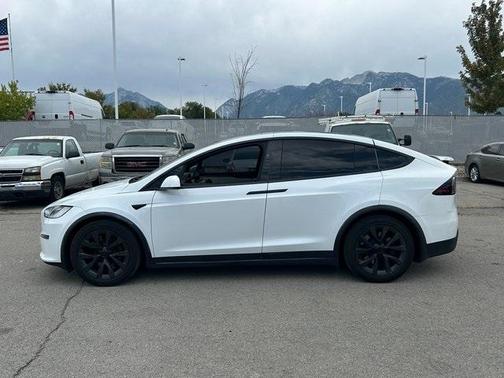 2022 Tesla Model X Base