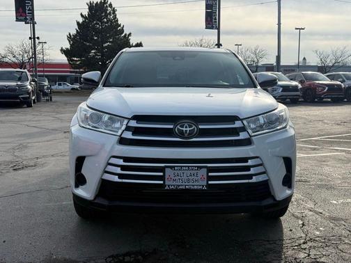 2019 Toyota Highlander LE
