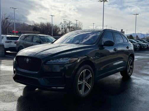 2017 Jaguar F-PACE 35t R-Sport
