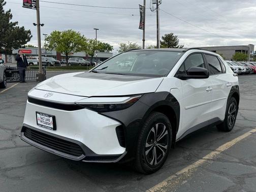 Pearl 2023 Toyota bZ4X XLE