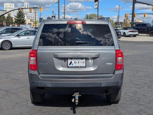 Mineral Gray Clearcoat Metallic 2014 Jeep Patriot Latitude