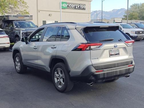 2024 Toyota RAV4 Hybrid XLE