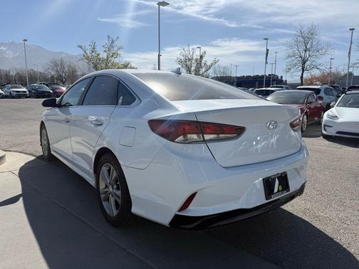 Quartz White Pearl 2019 Hyundai SONATA SEL