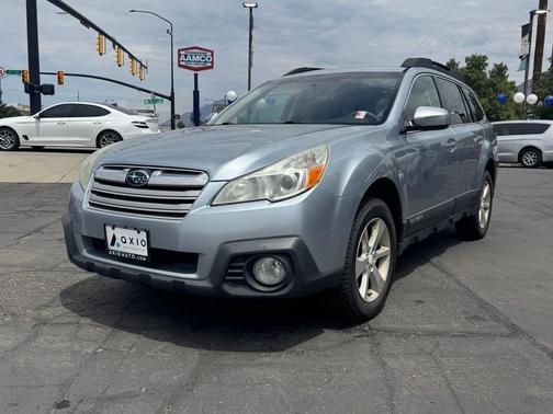Ice Silver Metallic 2013 Subaru Outback 2.5i Premium