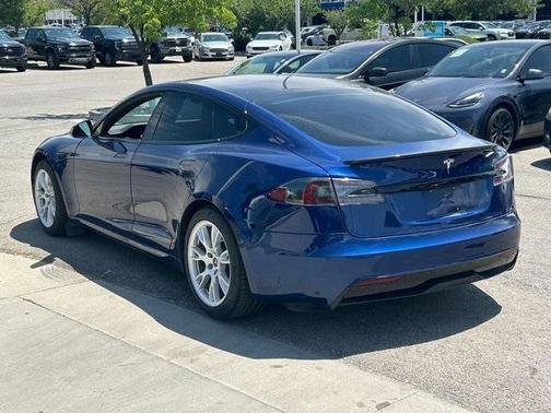 2022 Tesla Model S Base