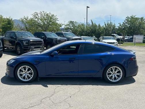 2022 Tesla Model S Base