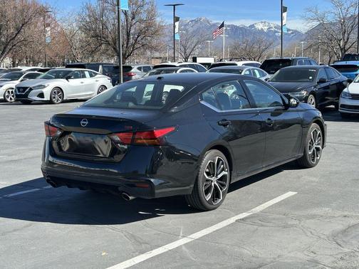 2023 Nissan Altima 2.5 SR
