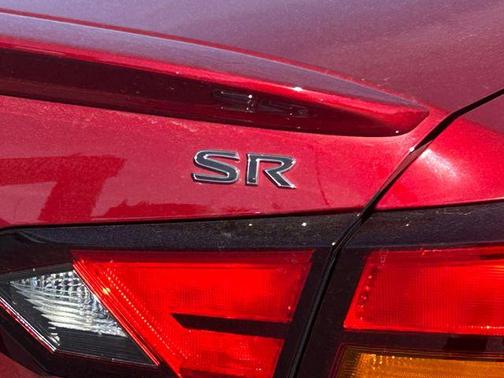 2021 Nissan Altima 2.0 SR