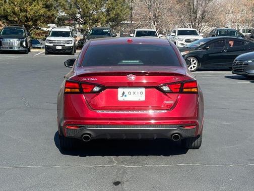 2021 Nissan Altima 2.0 SR