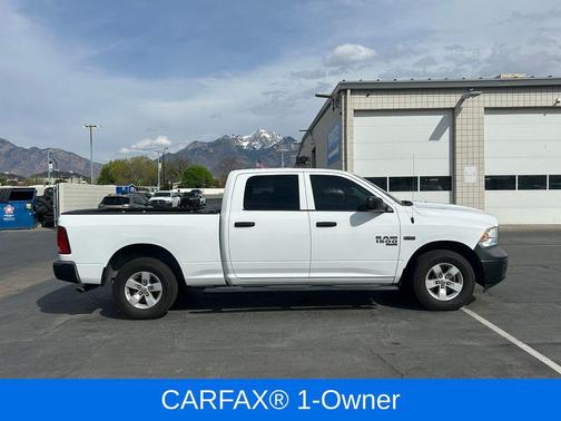 Bright White Clearcoat 2019 RAM 1500 Classic Tradesman