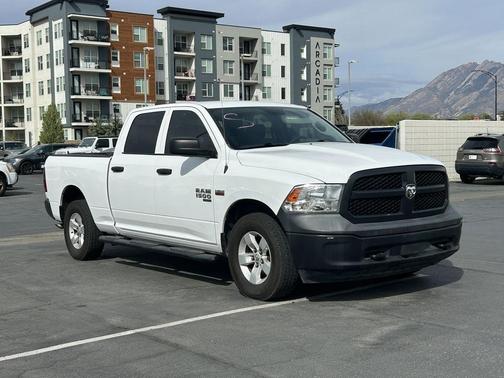Bright White Clearcoat 2019 RAM 1500 Classic Tradesman