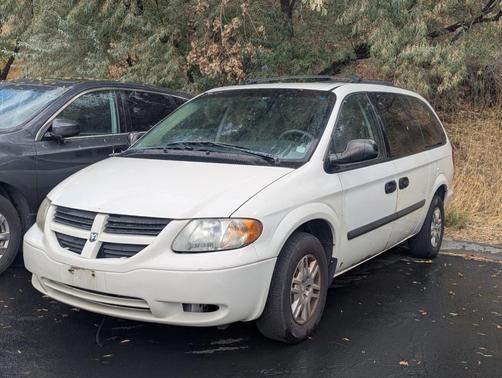 2005 Dodge Grand Caravan SE