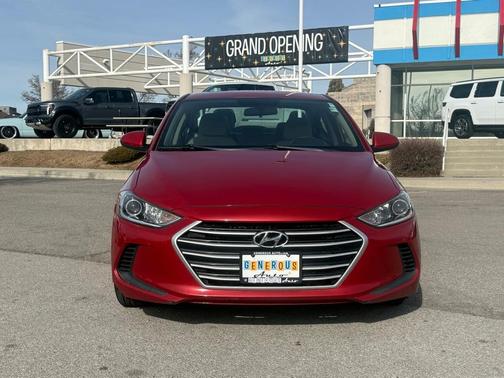 2018 Hyundai ELANTRA SE