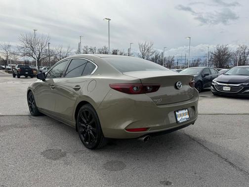 2024 Mazda Mazda3 2.5 Carbon Turbo