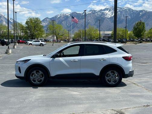 Silver Metallic 2025 Ford Escape ST-Line
