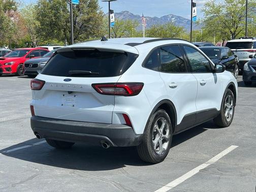 Silver Metallic 2025 Ford Escape ST-Line