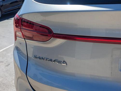 2021 Hyundai SANTA FE SE