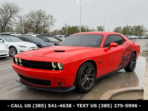 Go Mango! 2018 Dodge Challenger R/T Scat Pack