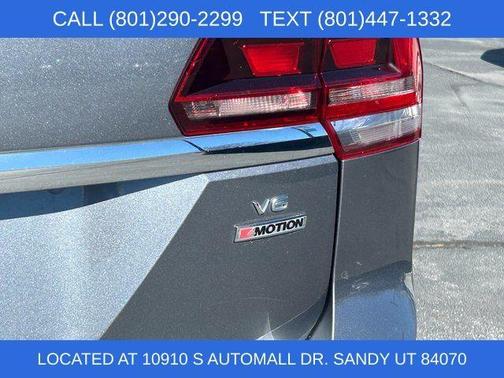 Platinum Gray Metallic 2018 Volkswagen Atlas 3.6L SE