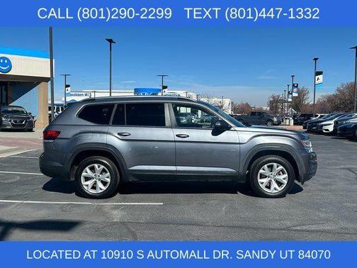 Platinum Gray Metallic 2018 Volkswagen Atlas 3.6L SE