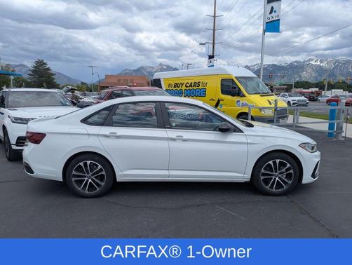 Pure White 2025 Volkswagen Jetta 1.5T Sport