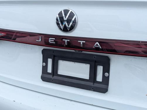 Pure White 2025 Volkswagen Jetta 1.5T Sport