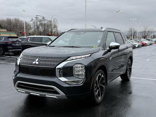 2025 Mitsubishi Outlander PHEV SEL