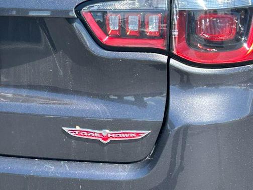 Granite Crystal Clearcoat Metallic 2019 Jeep Compass Trailhawk