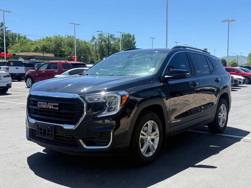 Ebony Twilight Metallic 2024 GMC Terrain SLE