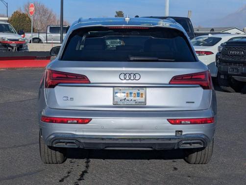 2022 Audi Q5 45 S line quattro Premium