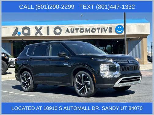 Black 2025 Mitsubishi Outlander PHEV SE