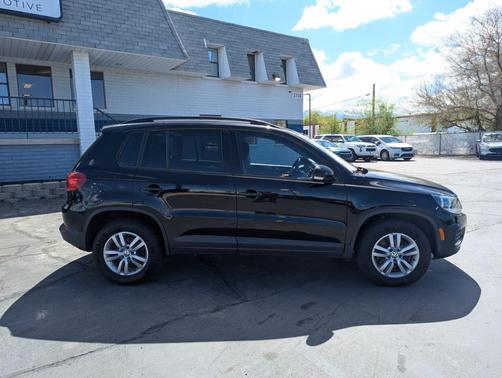 2016 Volkswagen Tiguan S