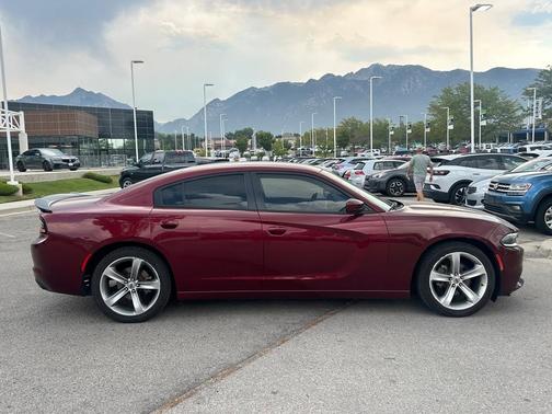 2017 Dodge Charger SE