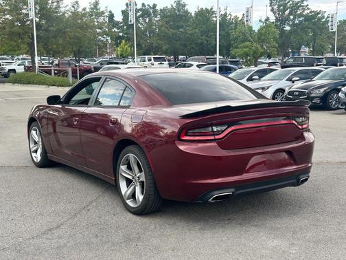 2017 Dodge Charger SE