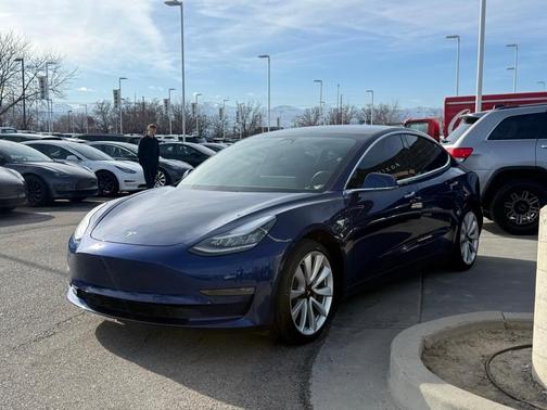 2020 Tesla Model 3 Long Range