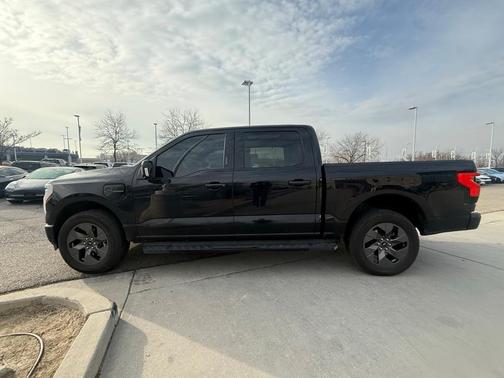 2023 Ford F-150 Lightning LARIAT