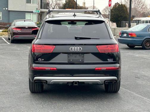 2017 Audi Q7 3.0T Premium Plus