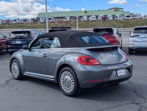 Platinum Gray Metallic 2013 Volkswagen Beetle 2.5L