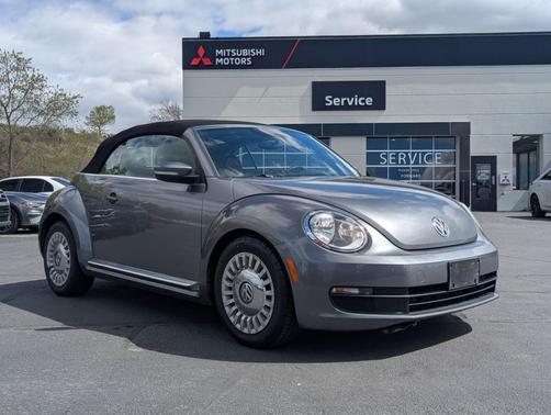 Platinum Gray Metallic 2013 Volkswagen Beetle 2.5L