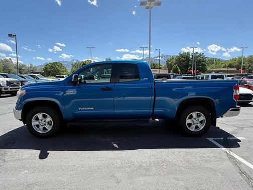 Blazing Blue 2018 Toyota Tundra SR5
