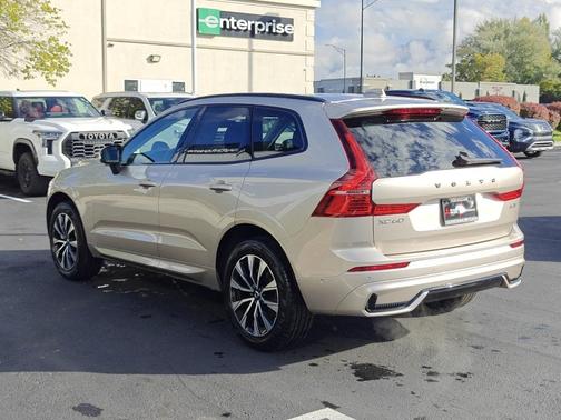 2025 Volvo XC60 B5 Plus