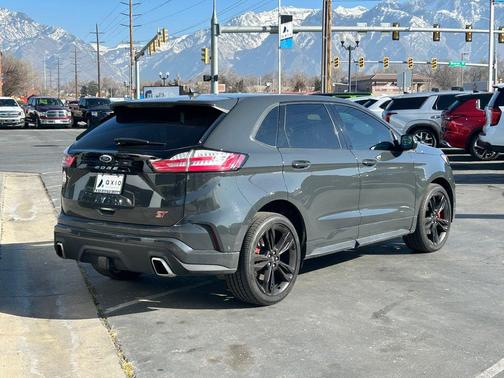 2021 Ford Edge ST