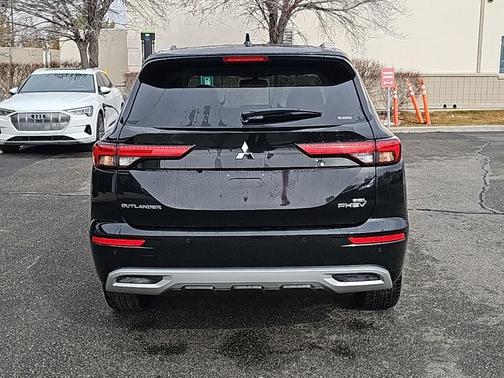 2025 Mitsubishi Outlander PHEV SEL
