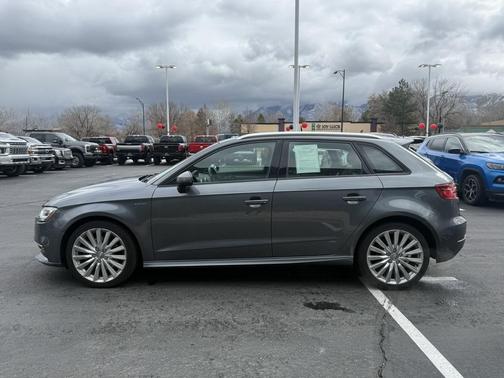 2017 Audi A3 e-tron 1.4T Premium