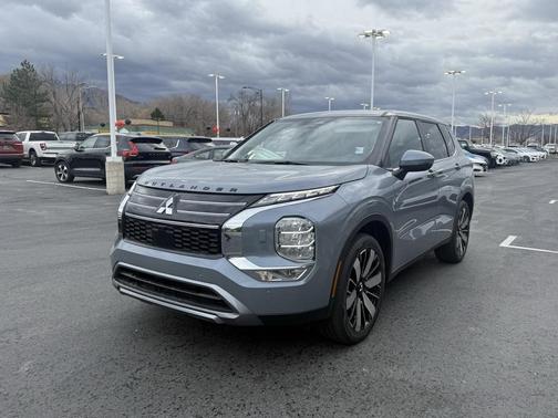 2026 Mitsubishi Outlander SE