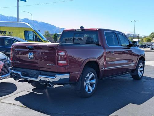 Delmonico Red Pearlcoat 2022 RAM 1500 Limited
