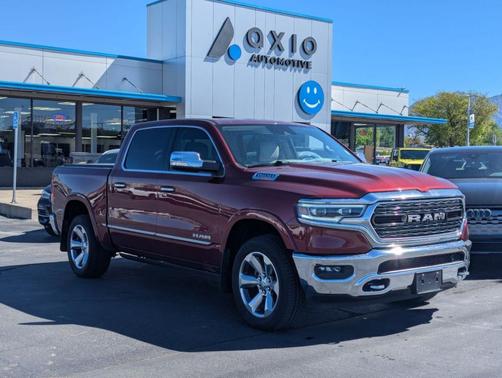 Delmonico Red Pearlcoat 2022 RAM 1500 Limited