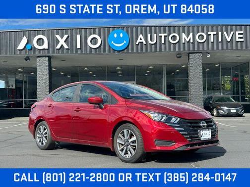 Scarlet Ember 2023 Nissan Versa 1.6 SV